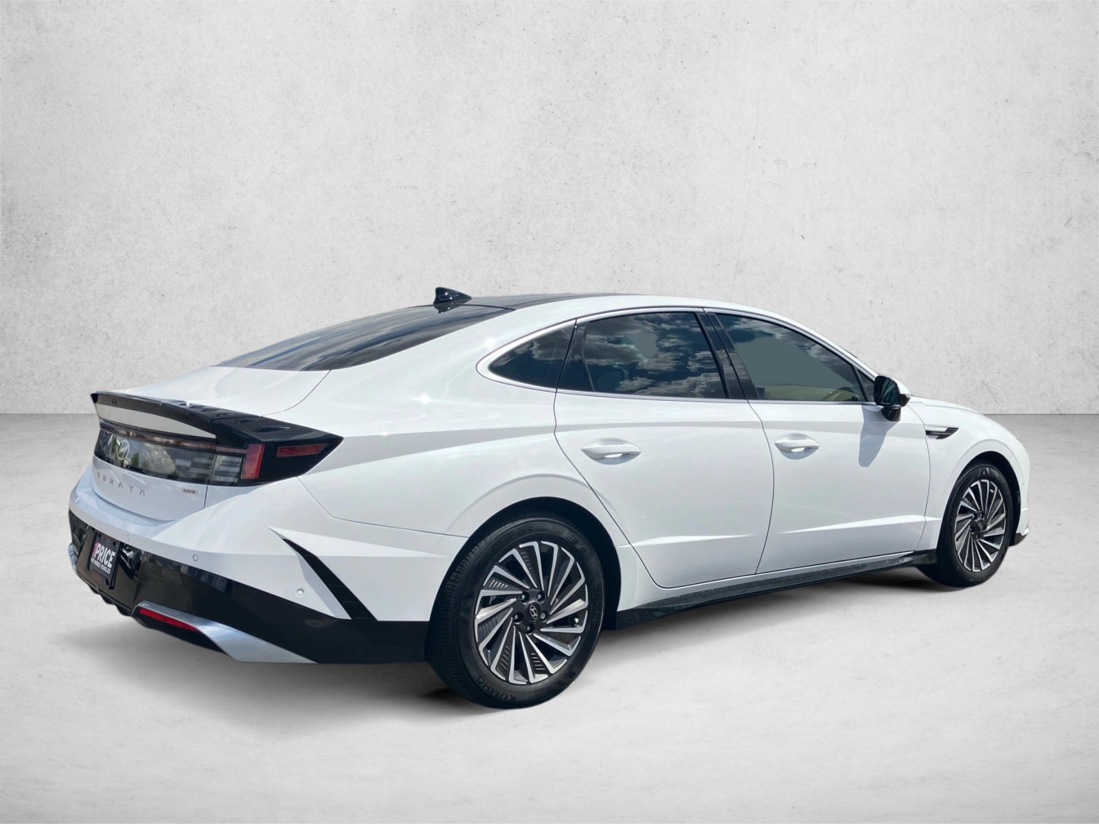 Used 2025 Hyundai Sonata Limited FWD image 5
