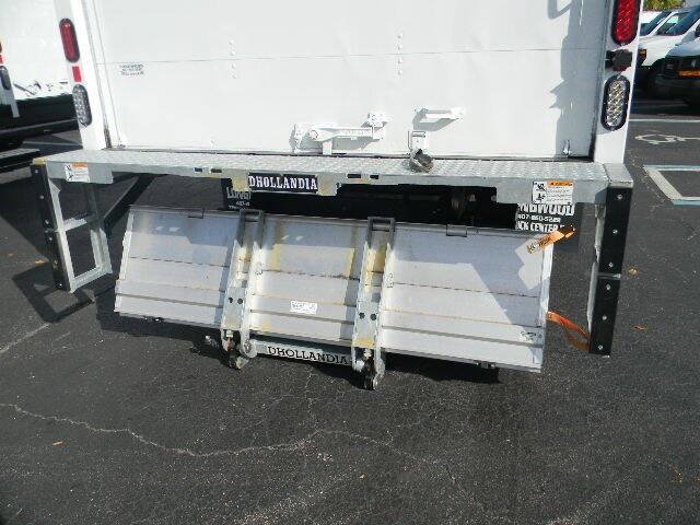 Used 2014 Ford E-350 and Econoline 350 Super Duty RWD image 13