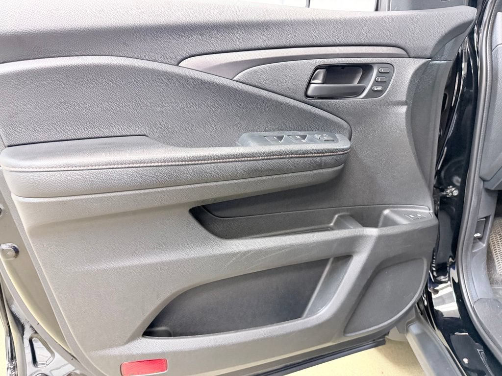 Used 2022 Honda Passport TrailSport image 9