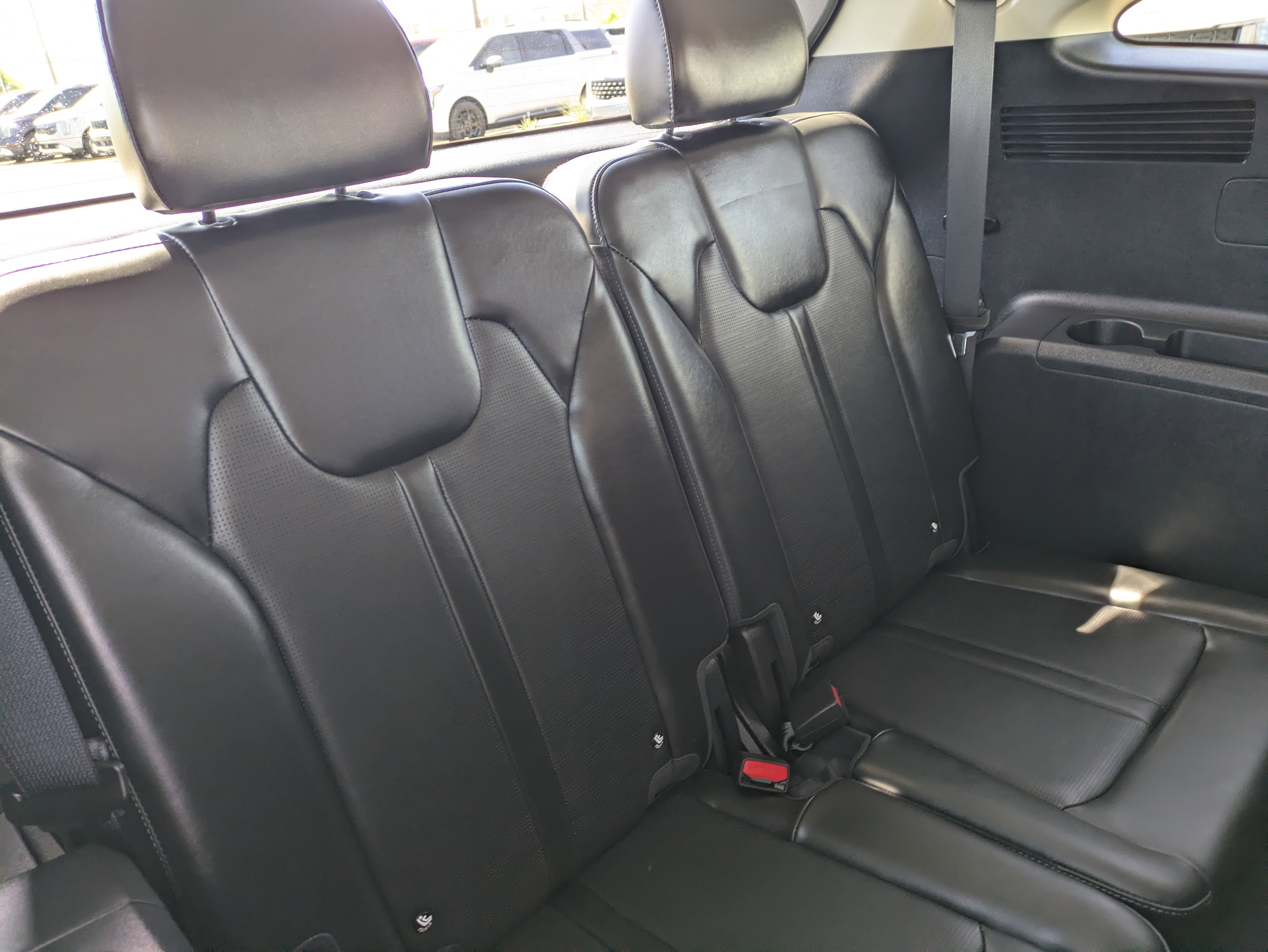Certified 2025 Kia Sorento S w/ Panoramic Sunroof Package FWD image 15