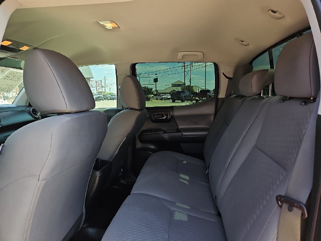 Used 2022 Toyota Tacoma SR AWD/4WD image 17