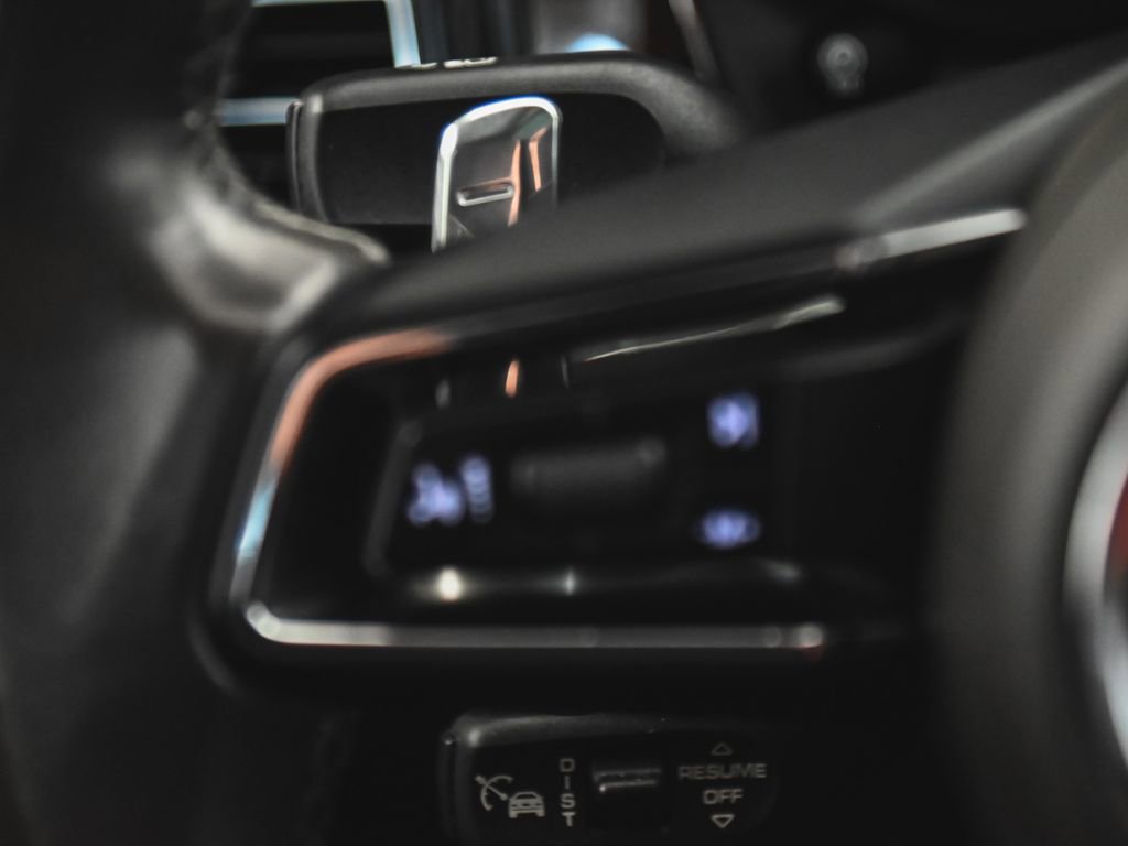 Used 2023 Porsche Macan S image 24