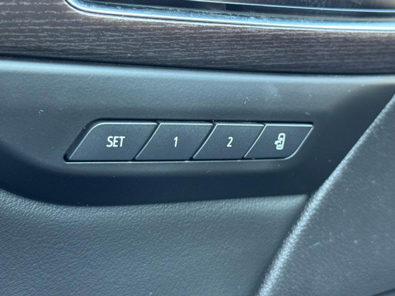 Used 2021 Buick Envision Avenir AWD/4WD image 17