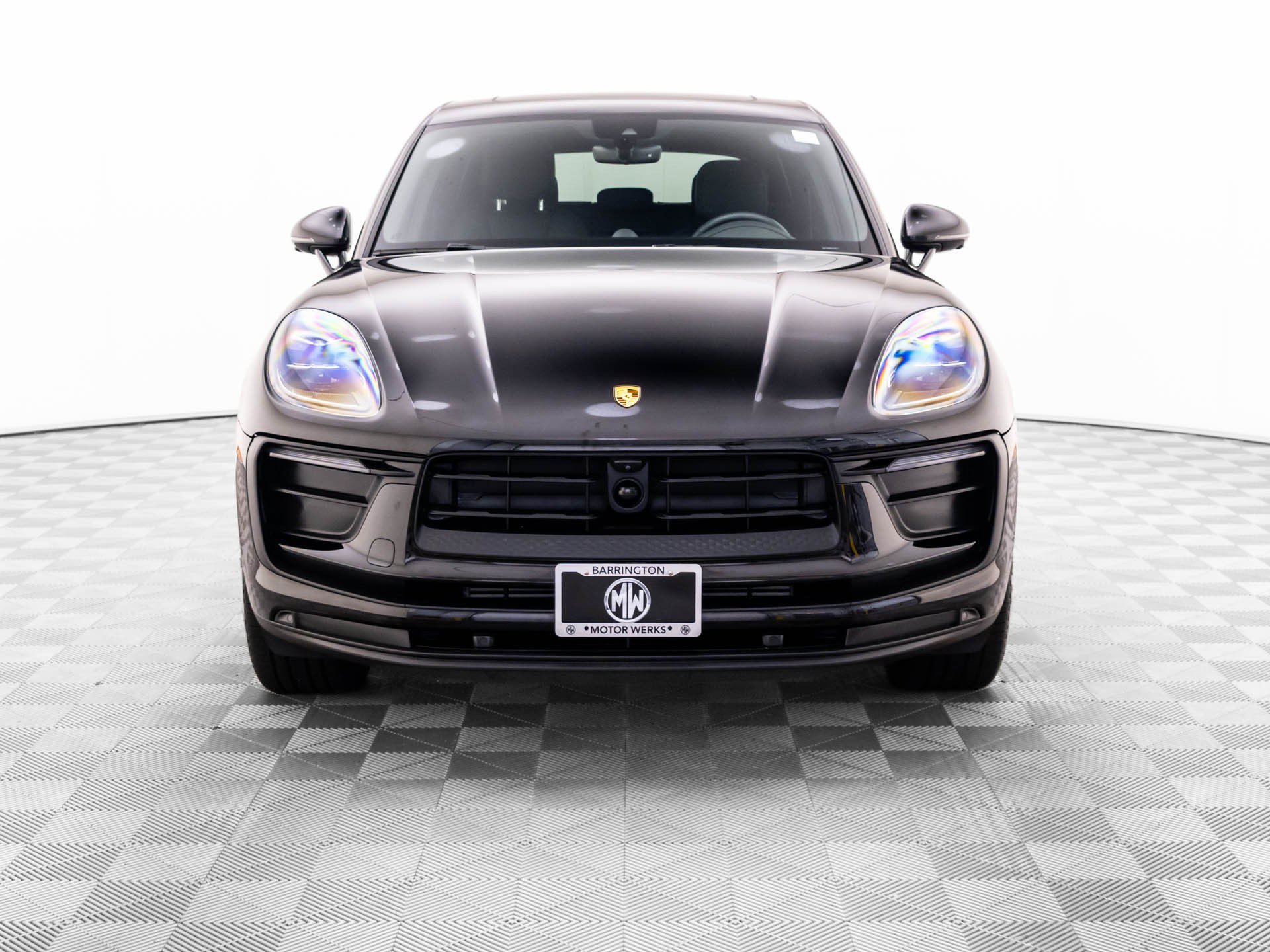 Used 2026 Porsche Macan AWD/4WD image 9