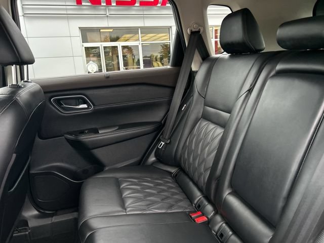 Used 2021 Nissan Rogue Platinum AWD/4WD image 19