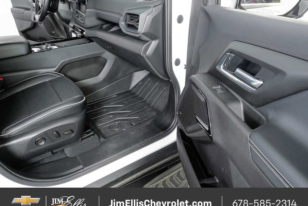 New 2025 Chevrolet Silverado EV LT image 23