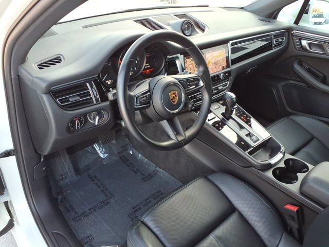 Used 2023 Porsche Macan AWD/4WD image 13