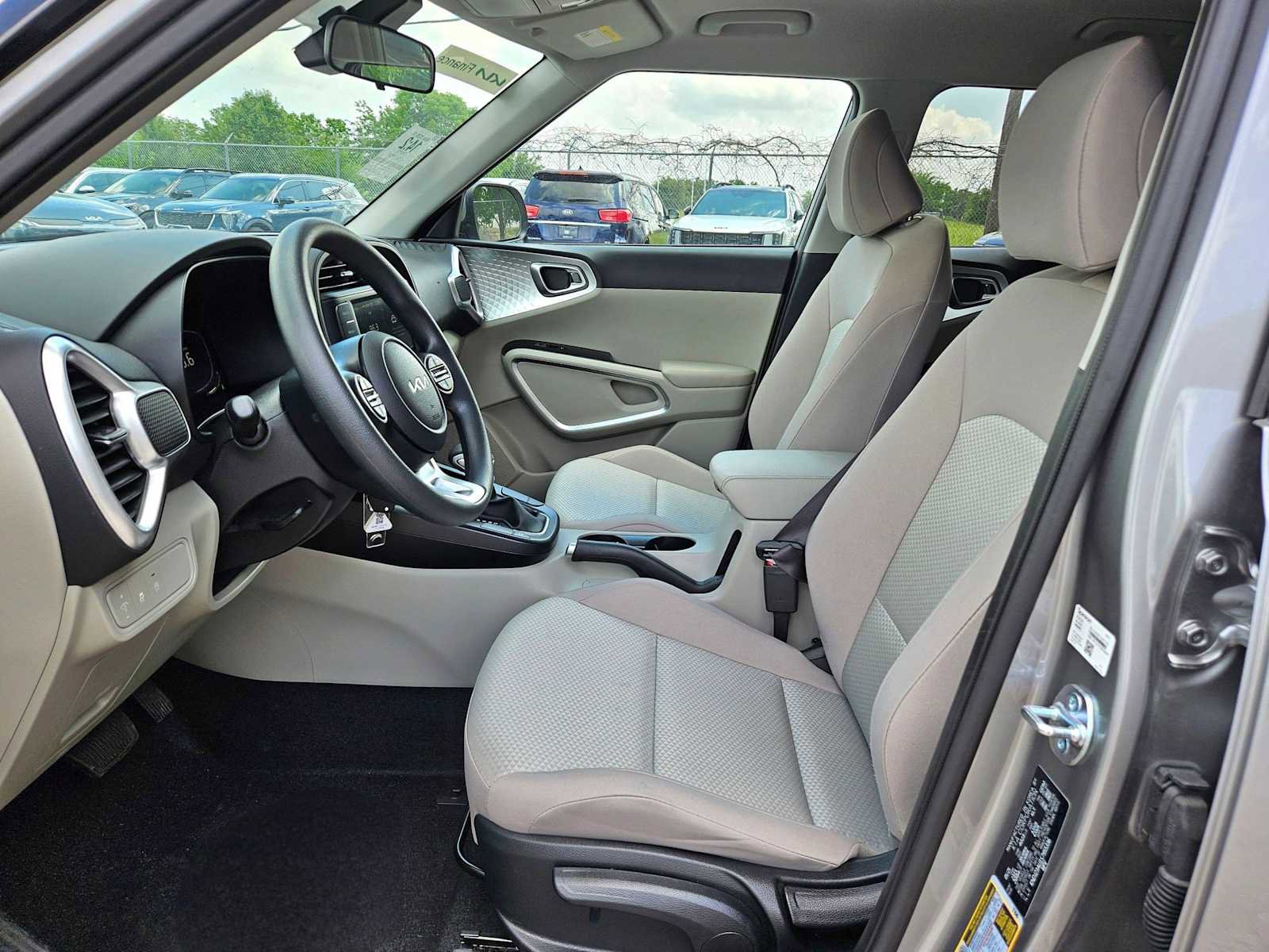 Certified 2025 Kia Soul LX FWD image 14