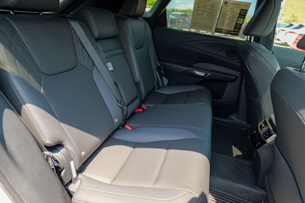 Used 2024 Lexus RX 350h w/ Accessory Package (Z1) AWD/4WD image 32