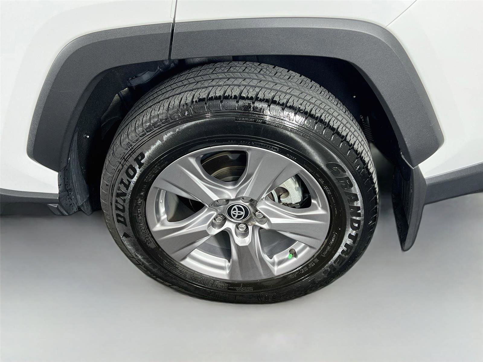 Used 2024 Toyota RAV4 XLE w/ Convenience Package AWD/4WD image 31