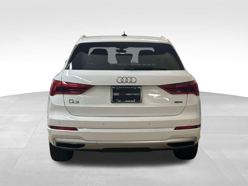 Used 2023 Audi Q3 2.0T Premium w/ Convenience Package AWD/4WD image 23