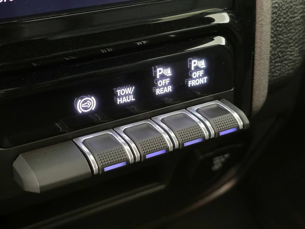 Used 2025 RAM 3500 Tradesman AWD/4WD image 31