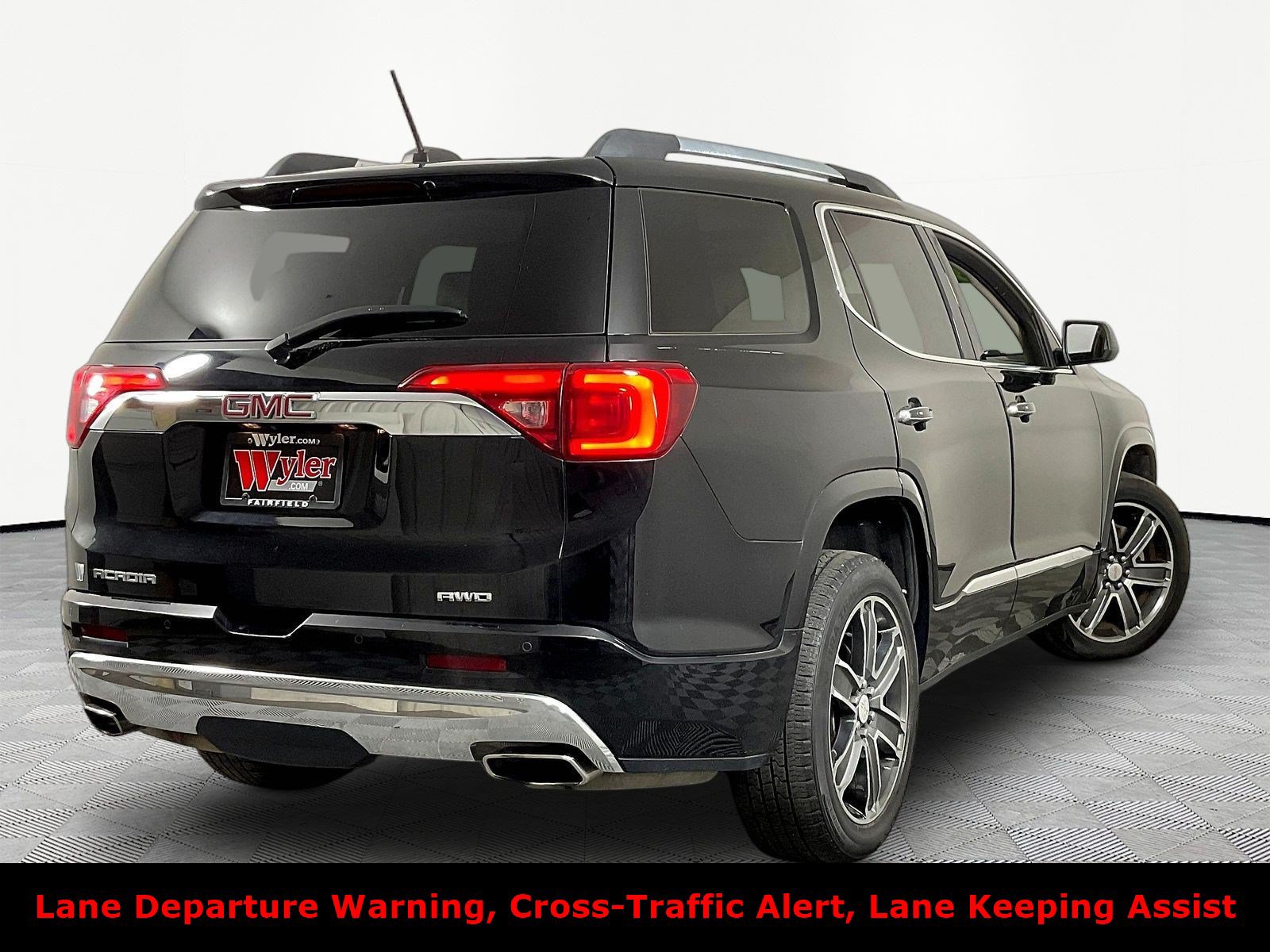 Used 2018 GMC Acadia Denali w/ LPO, Floor Liner Package AWD/4WD image 6