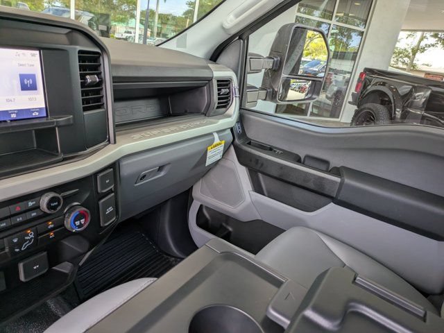 New 2026 Ford F550 4x4 Regular Cab Super Duty image 15