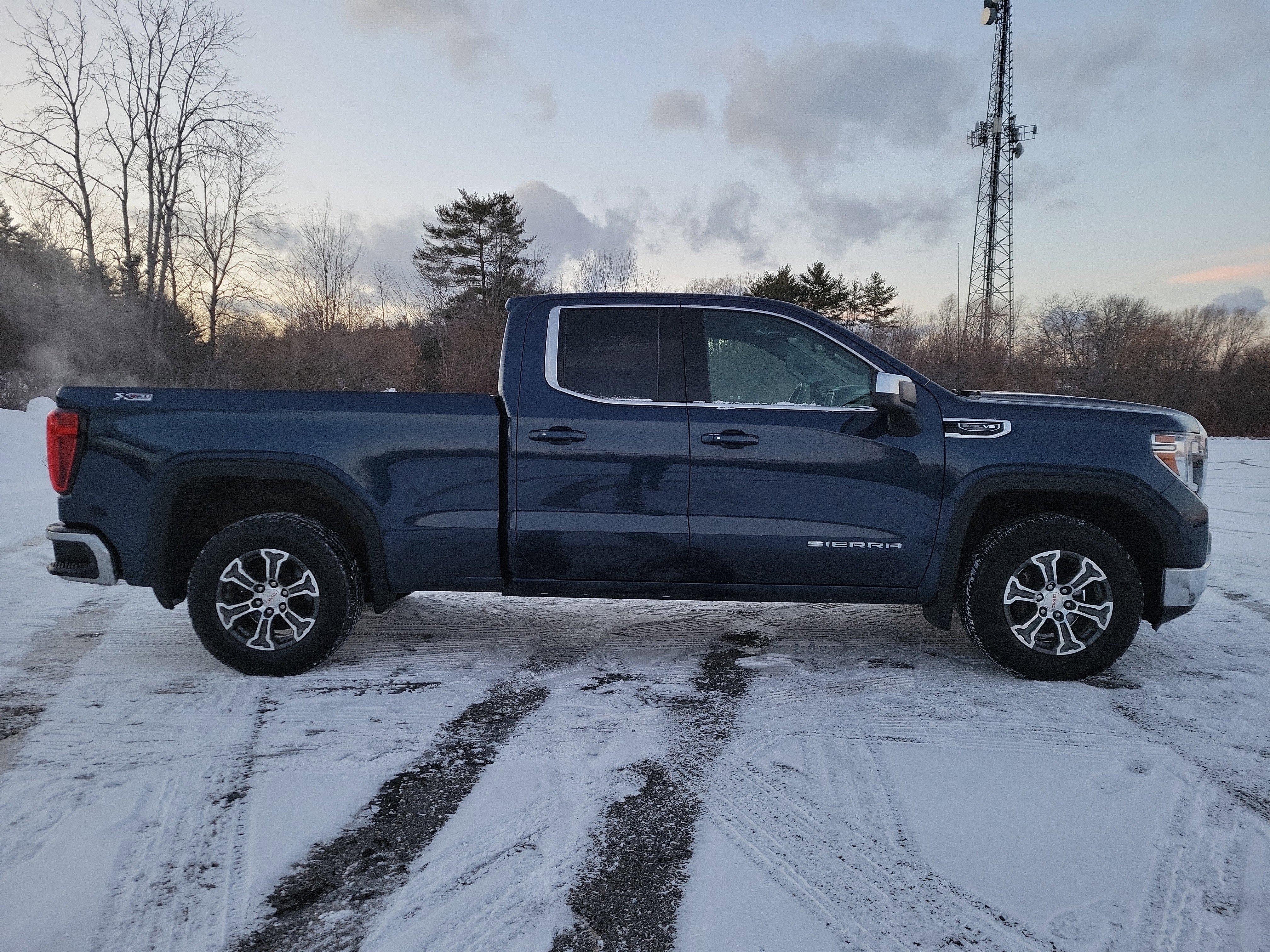 Used 2021 GMC Sierra 1500 SLE w/ X31 Off-Road Package image 4