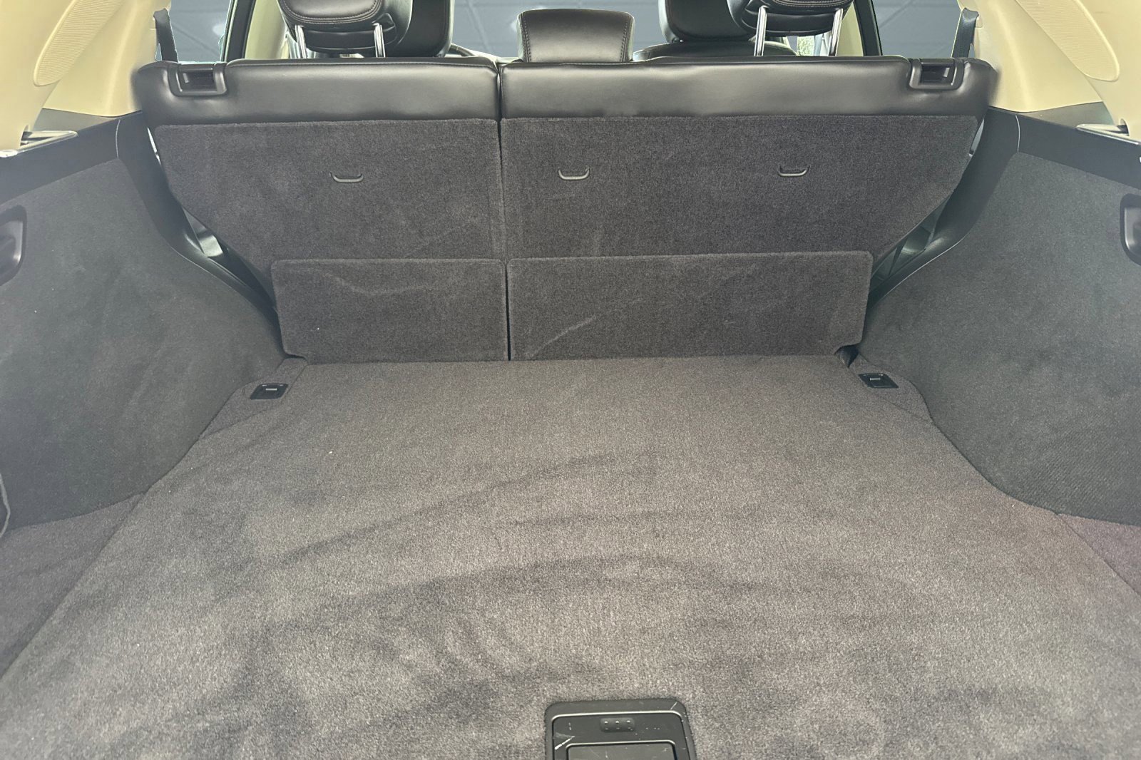 Used 2010 INFINITI FX35 AWD w/ Navigation Pkg image 33