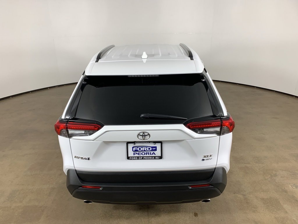 Used 2025 Toyota RAV4 XLE image 11
