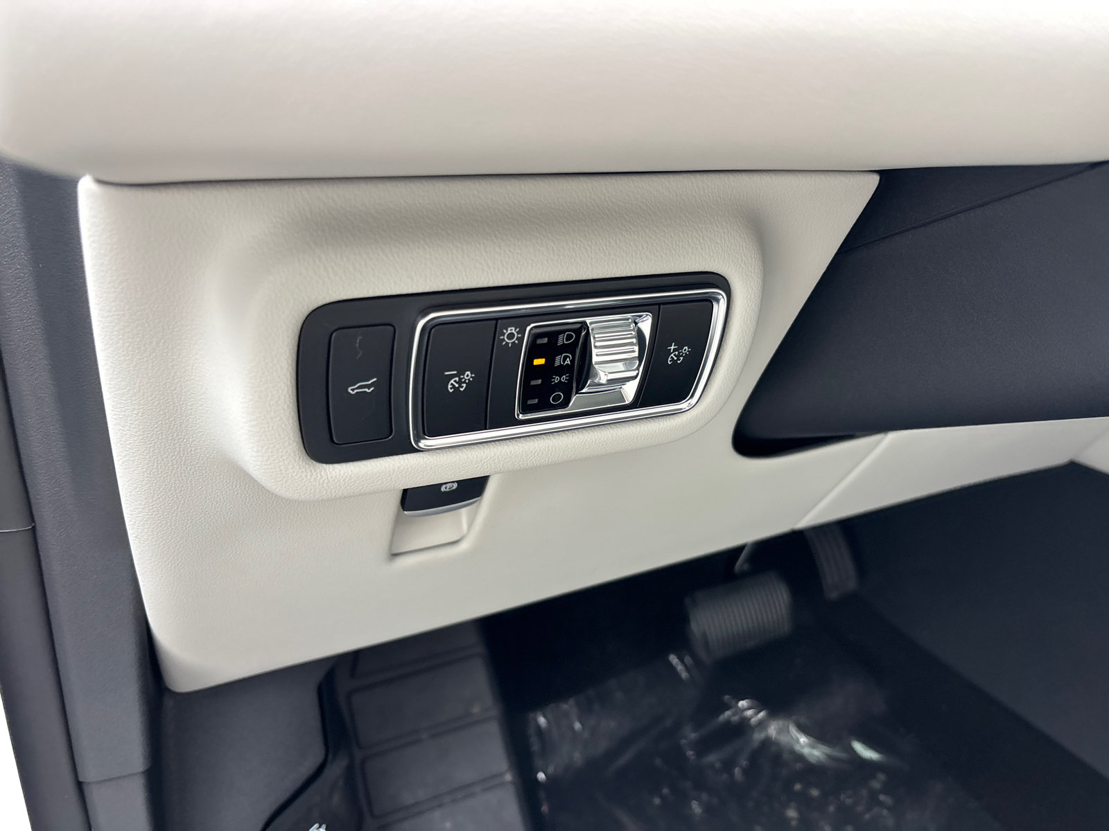New 2026 Lincoln Nautilus Reserve AWD/4WD image 14
