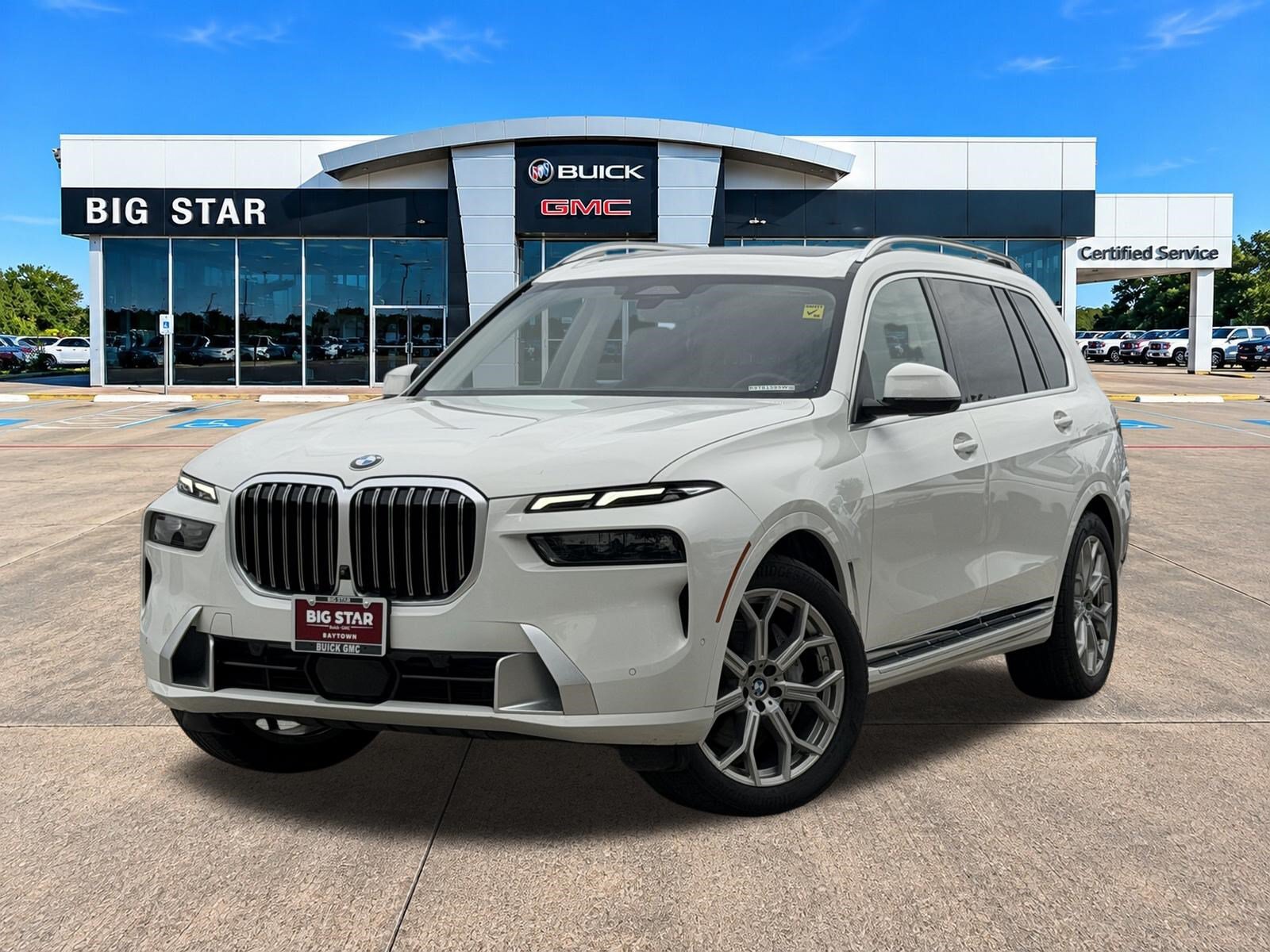 Used 2024 BMW X7 xDrive40i AWD/4WD image 2