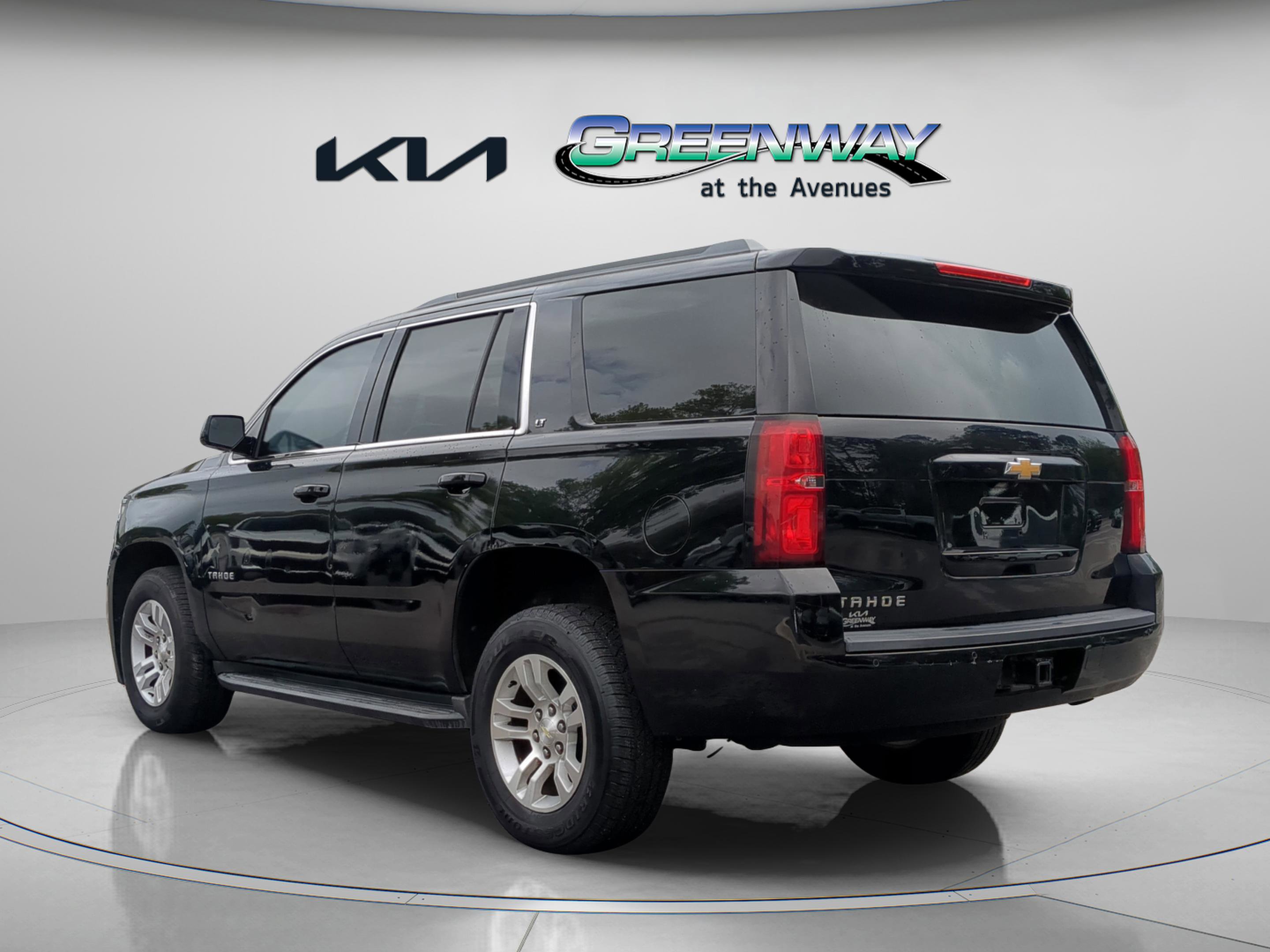 Used 2017 Chevrolet Tahoe LT image 4