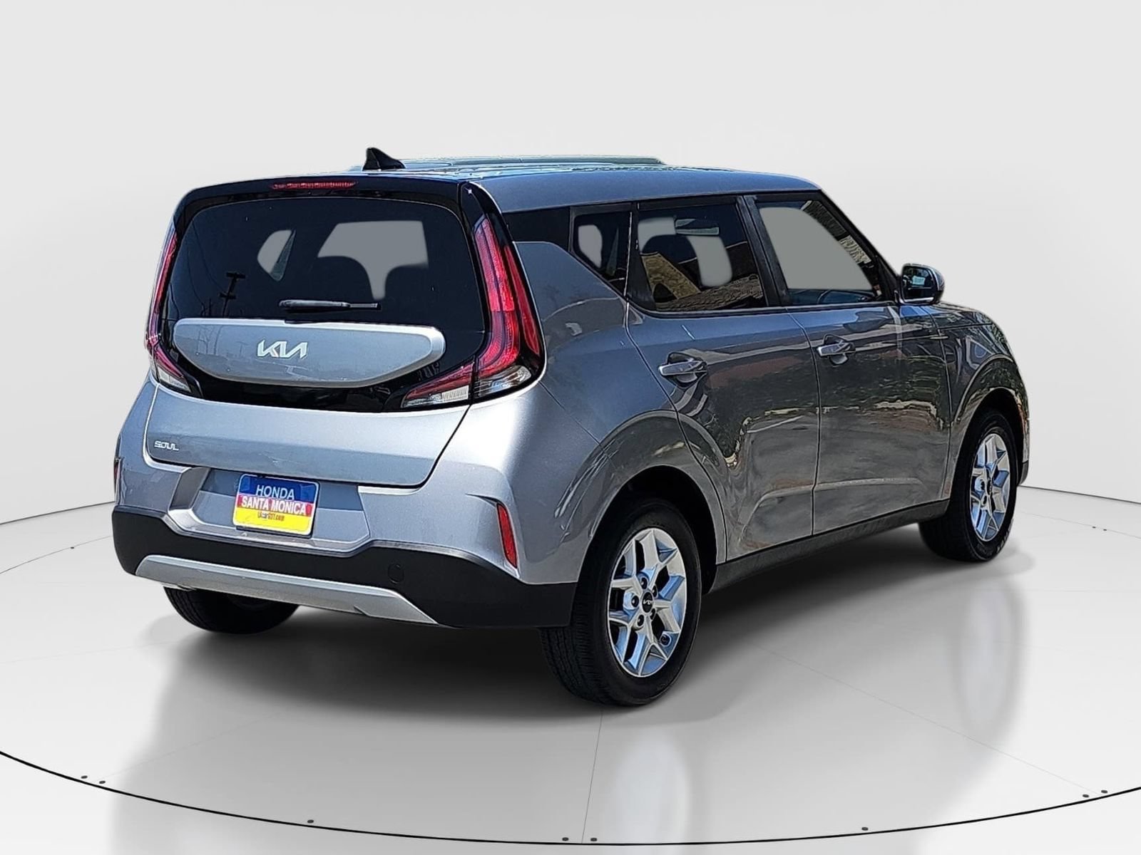 Used 2024 Kia Soul LX w/ Option Group 015 FWD image 5