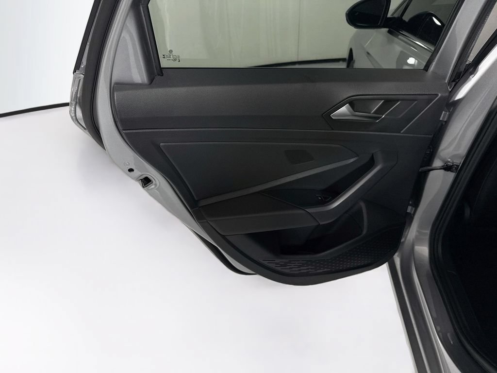 Used 2024 Volkswagen Jetta SE w/ Panoramic Sunroof Package FWD image 26