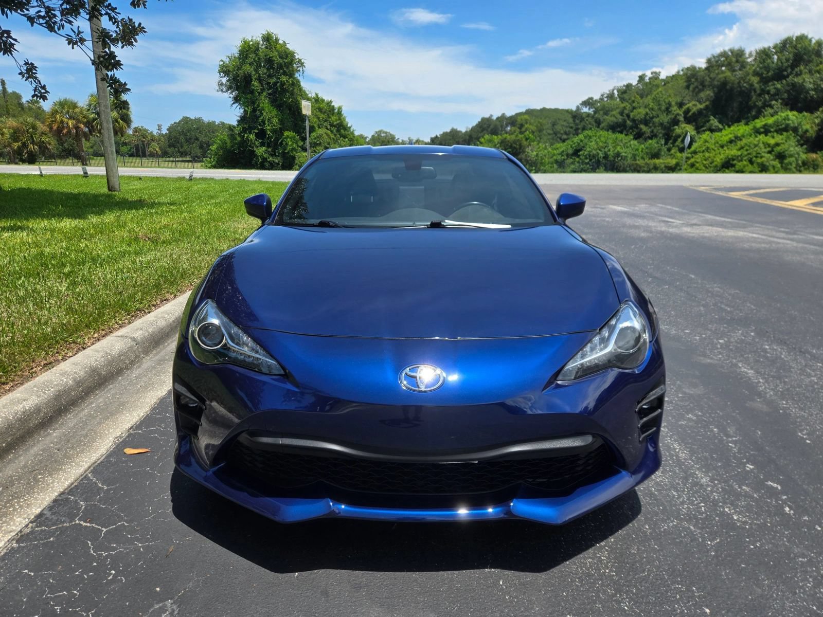 Used 2019 Toyota 86 RWD image 2