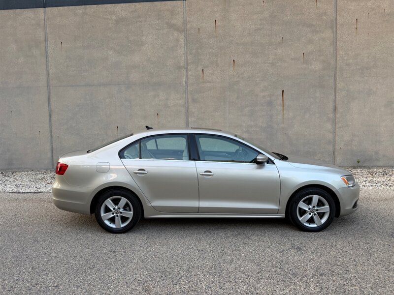 Used 2014 Volkswagen Jetta TDI FWD image 9