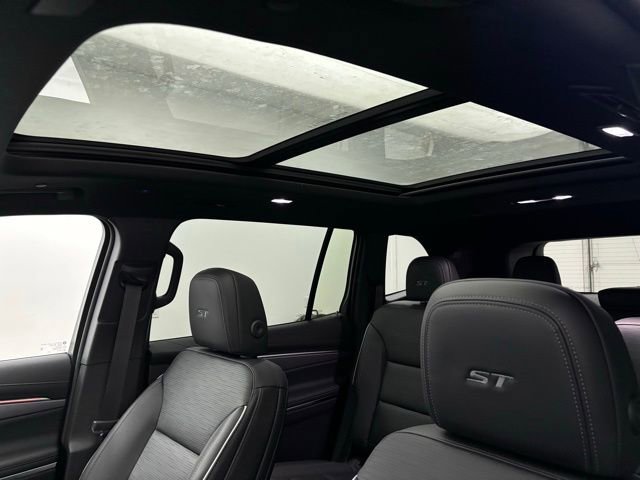 New 2026 Buick Enclave Sport Touring w/ Power Package image 4