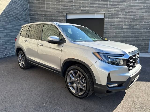 Used 2023 Honda Passport EX-L image 3