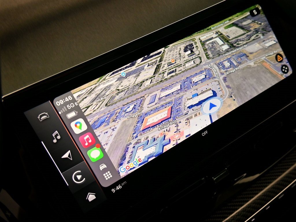 Used 2025 Aston Martin DBX 707 image 23