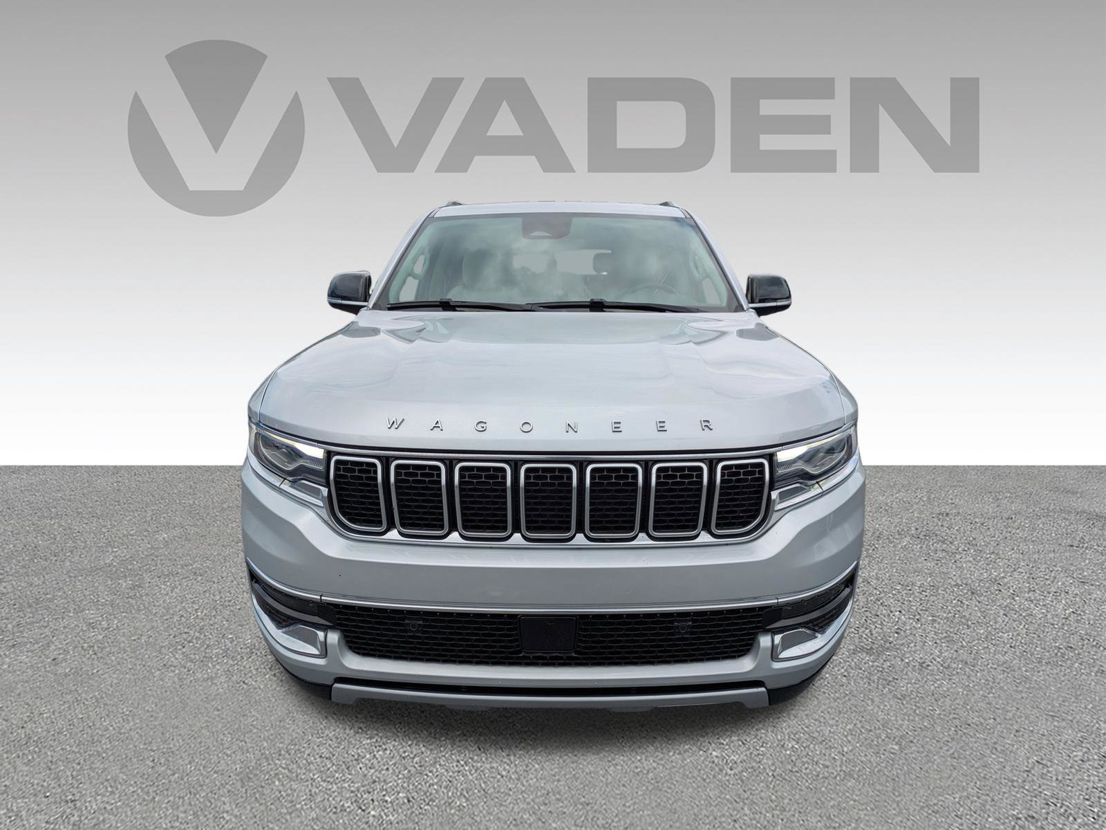Used 2023 Jeep Wagoneer L Series II RWD image 32