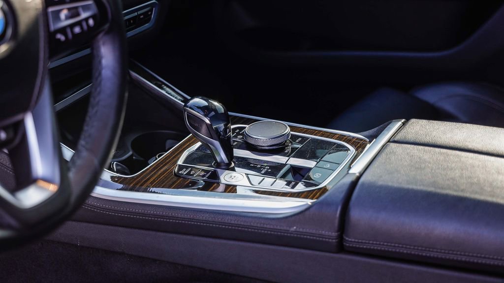 Used 2021 BMW X5 xDrive40i w/ Premium Package image 21