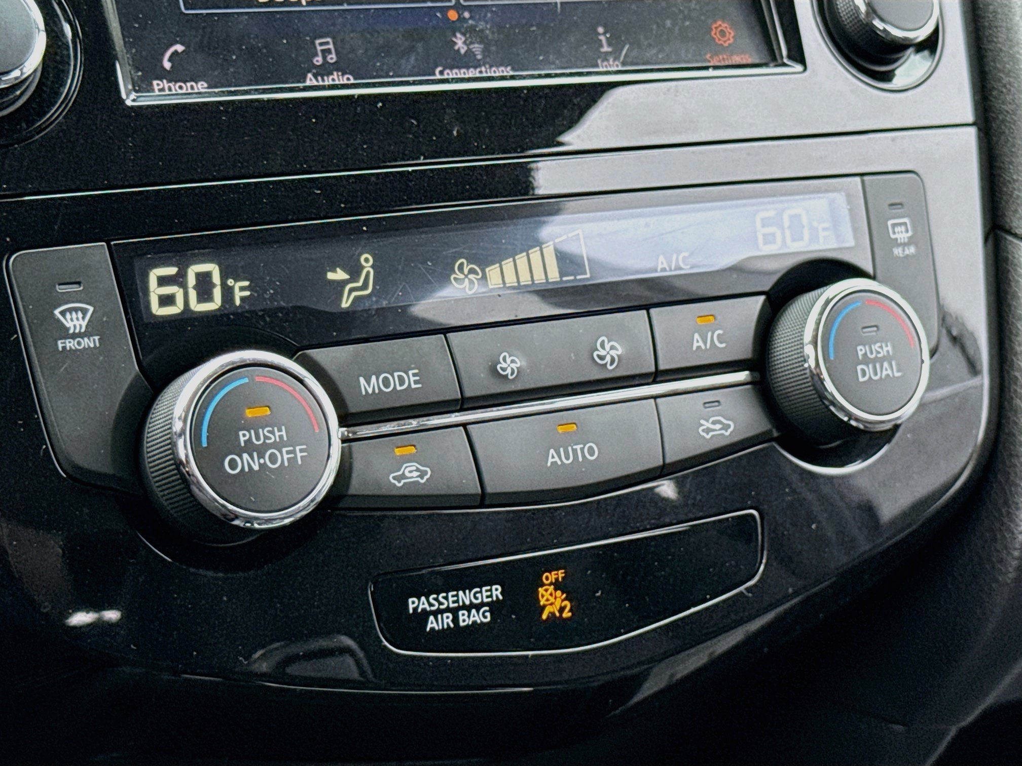 Used 2020 Nissan Rogue SV AWD/4WD image 11
