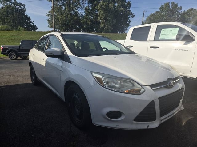 Used 2013 Ford Focus SE w/ Super Fuel Economy (SFE) Pkg FWD image 1