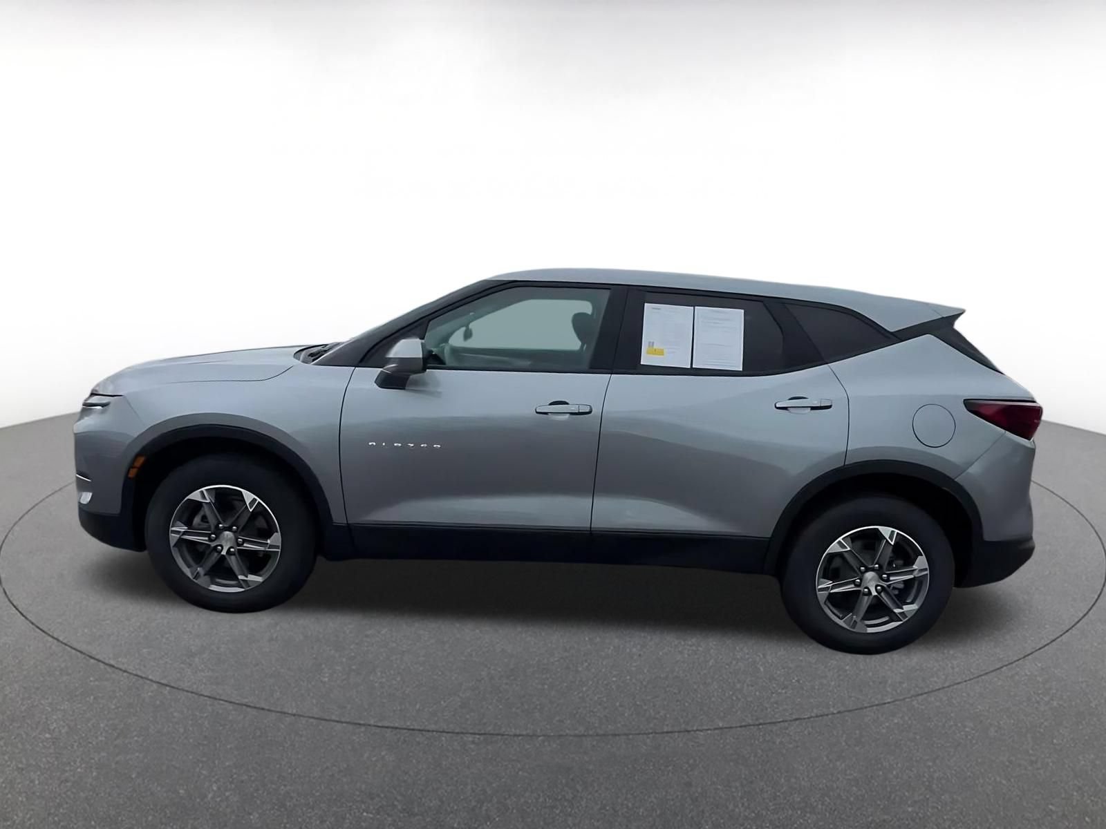 Used 2026 Chevrolet Blazer LT FWD image 8