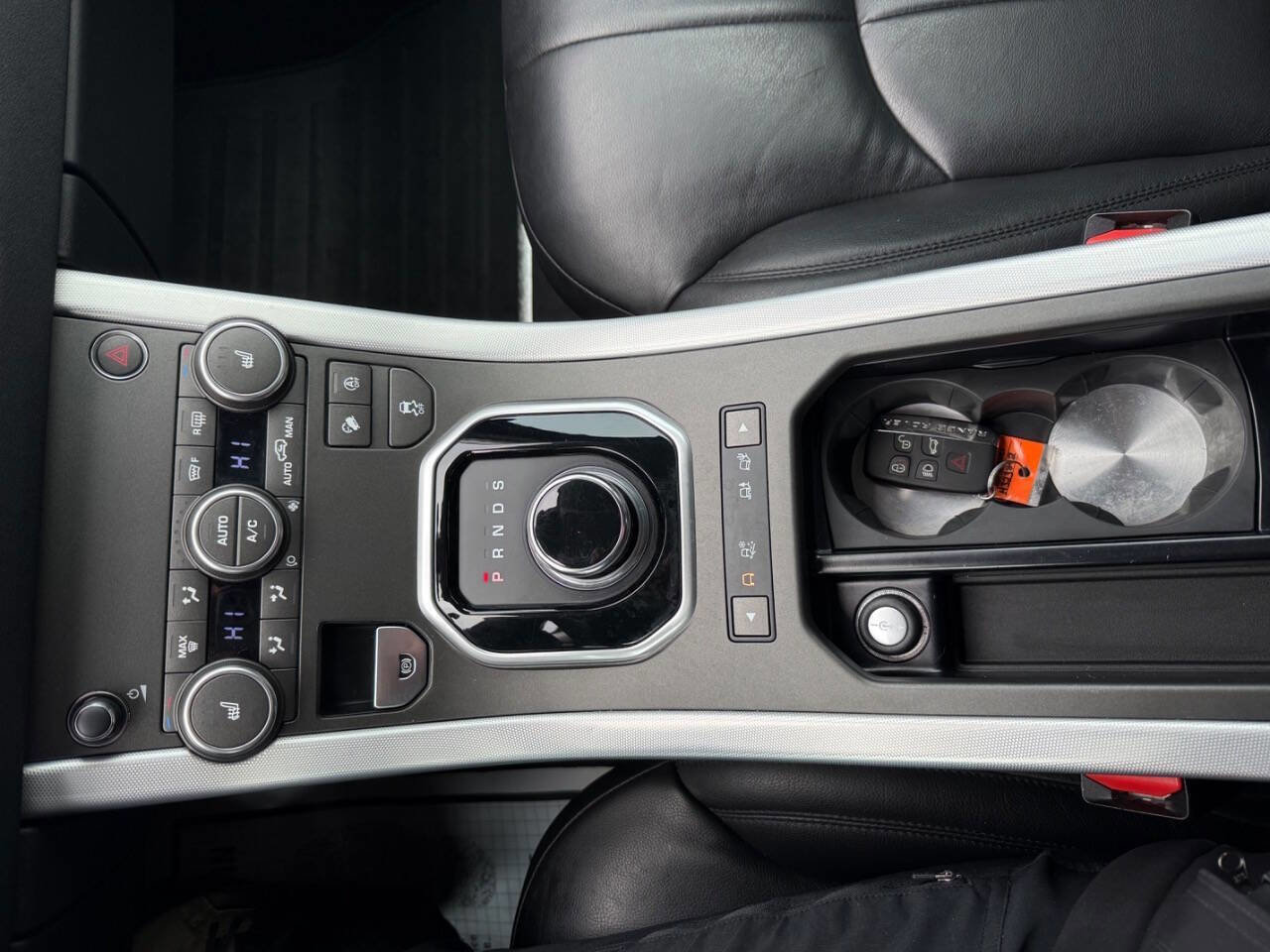 Used 2018 Land Rover Range Rover Evoque image 20