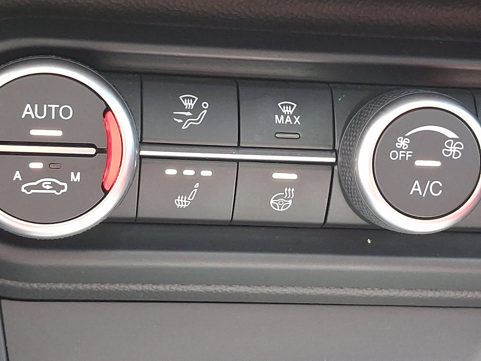 Used 2022 Alfa Romeo Stelvio Veloce AWD/4WD image 28