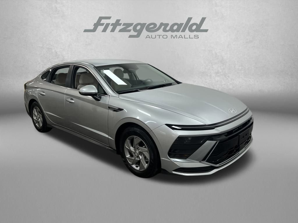 Used 2025 Hyundai Sonata SE image 9