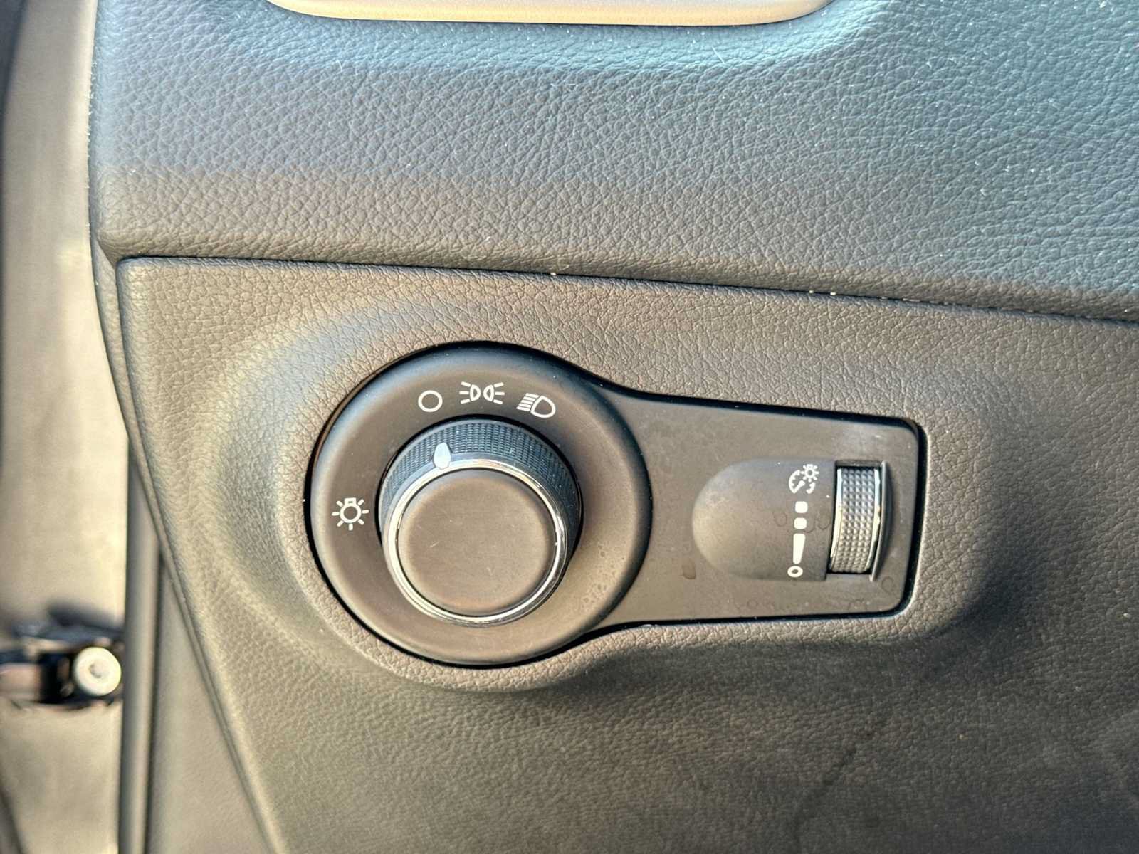 Used 2019 Jeep Compass Sport FWD image 25