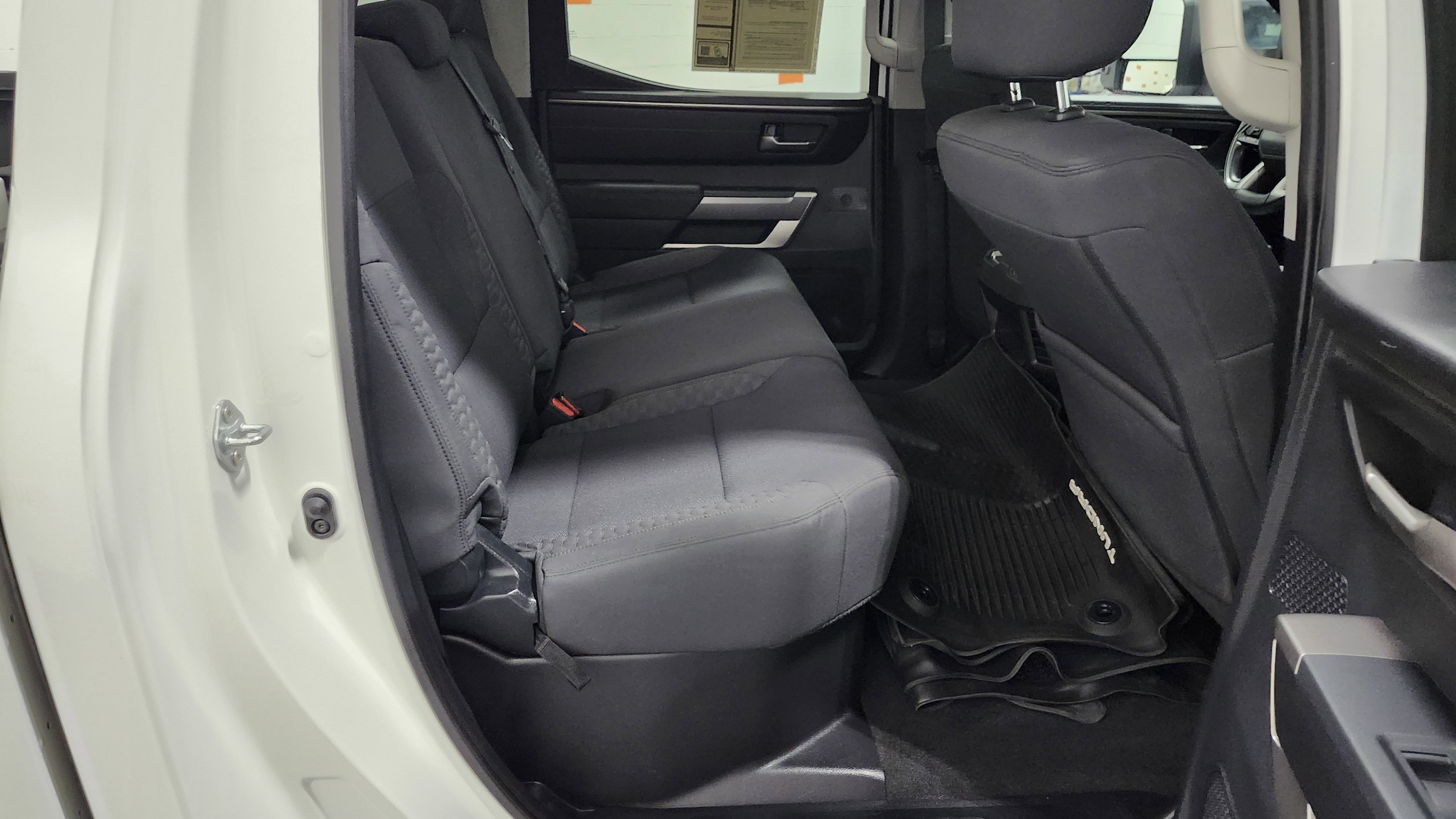 Used 2022 Toyota Tundra SR5 w/ SR5 Convenience Package image 12