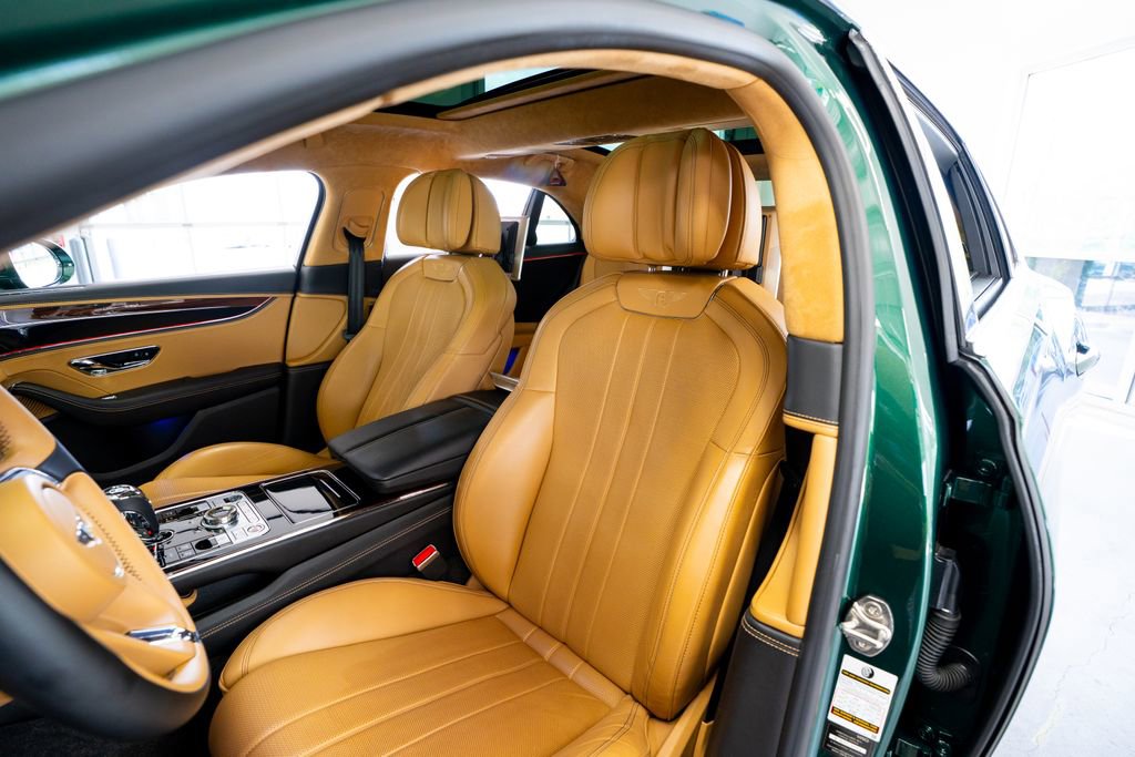 Used 2020 Bentley Flying Spur W12 image 36