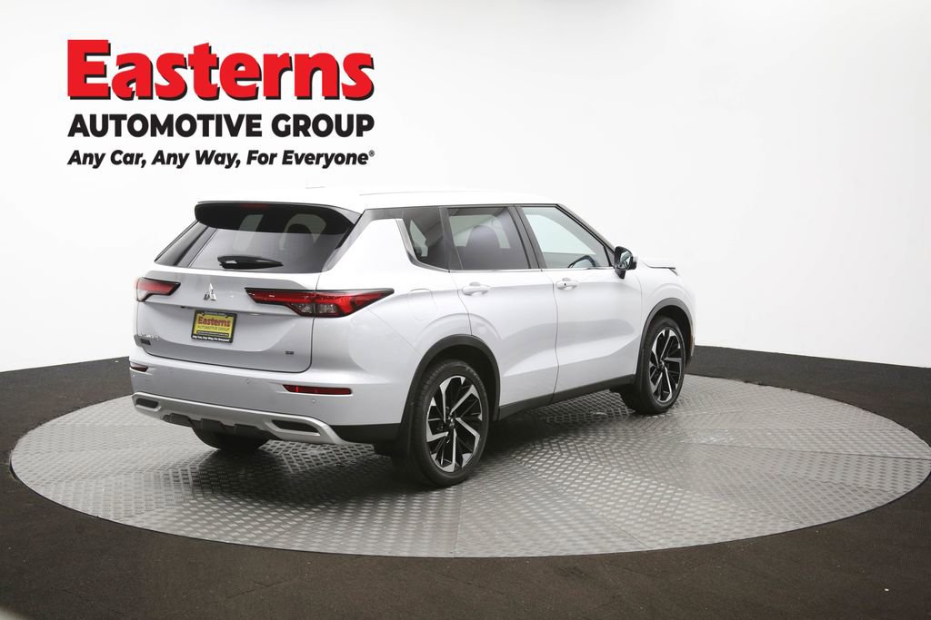 Used 2024 Mitsubishi Outlander SE image 40