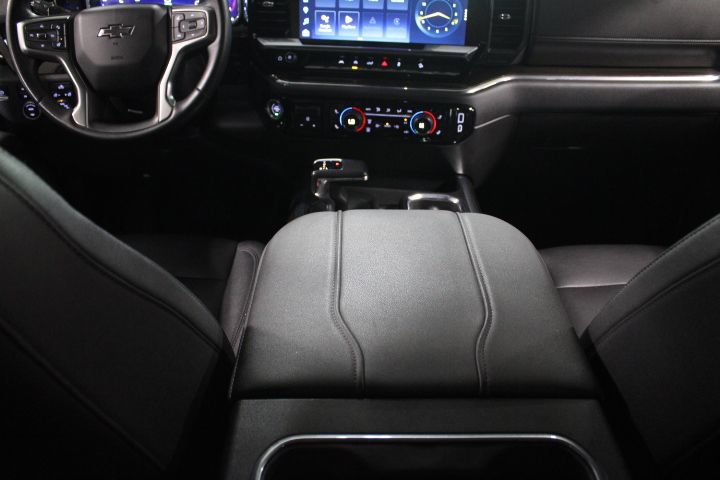 Used 2023 Chevrolet Silverado 1500 LT Trail Boss w/ Convenience Package II AWD/4WD image 32