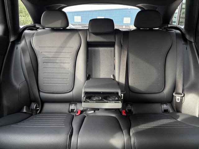 Used 2025 Mercedes-Benz GLC 300 4MATIC image 52