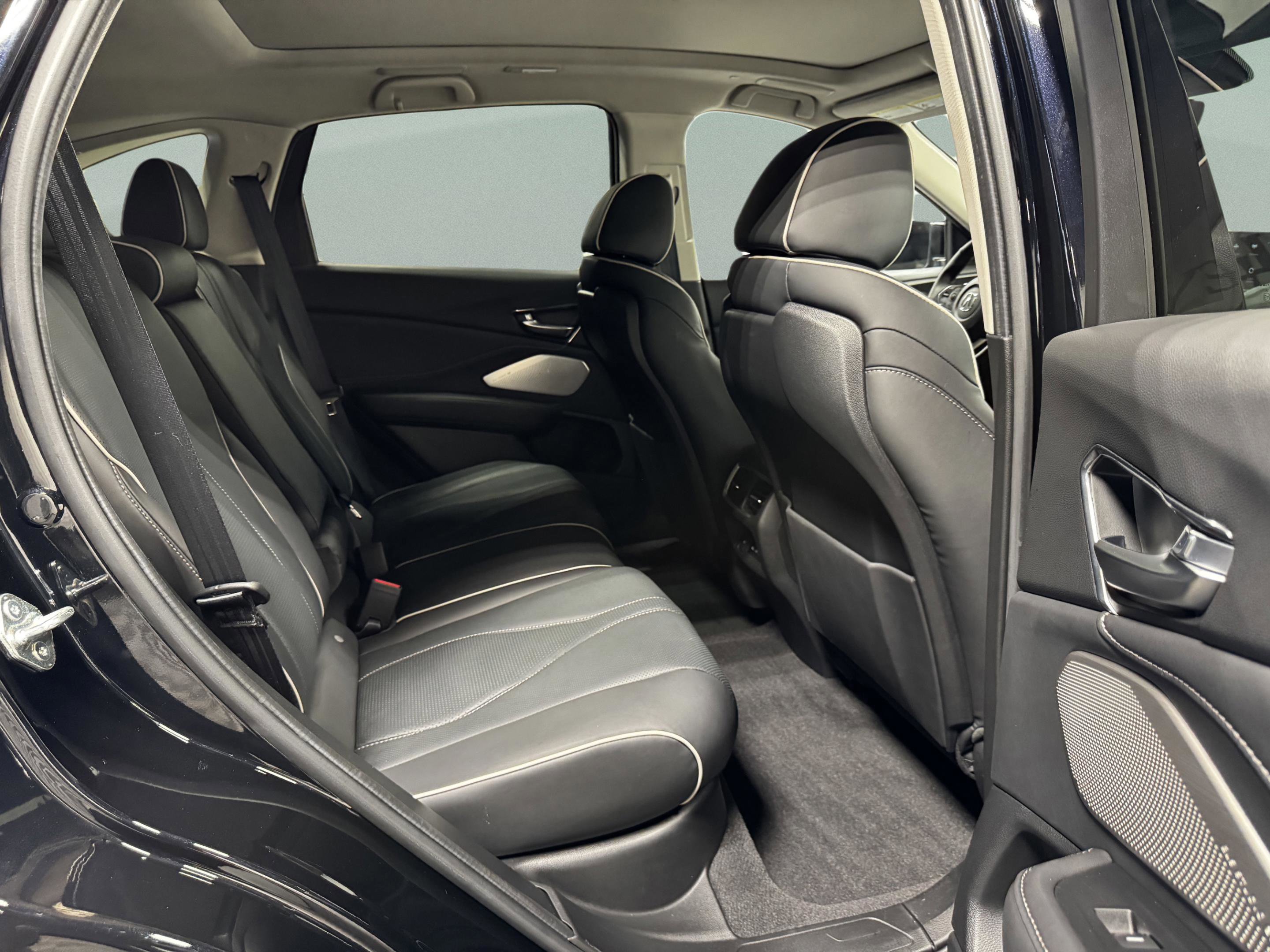 Certified 2025 Acura RDX SH-AWD w/ Advance Package image 30