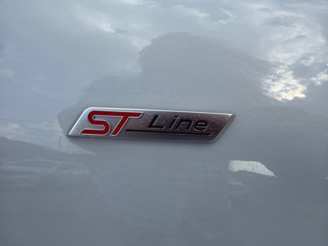 Used 2025 Ford Escape ST-Line Select AWD/4WD image 13