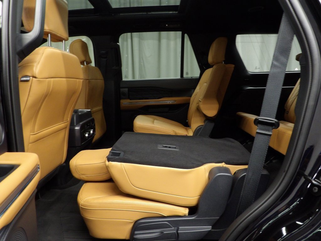 Used 2024 Ford Expedition Platinum image 49