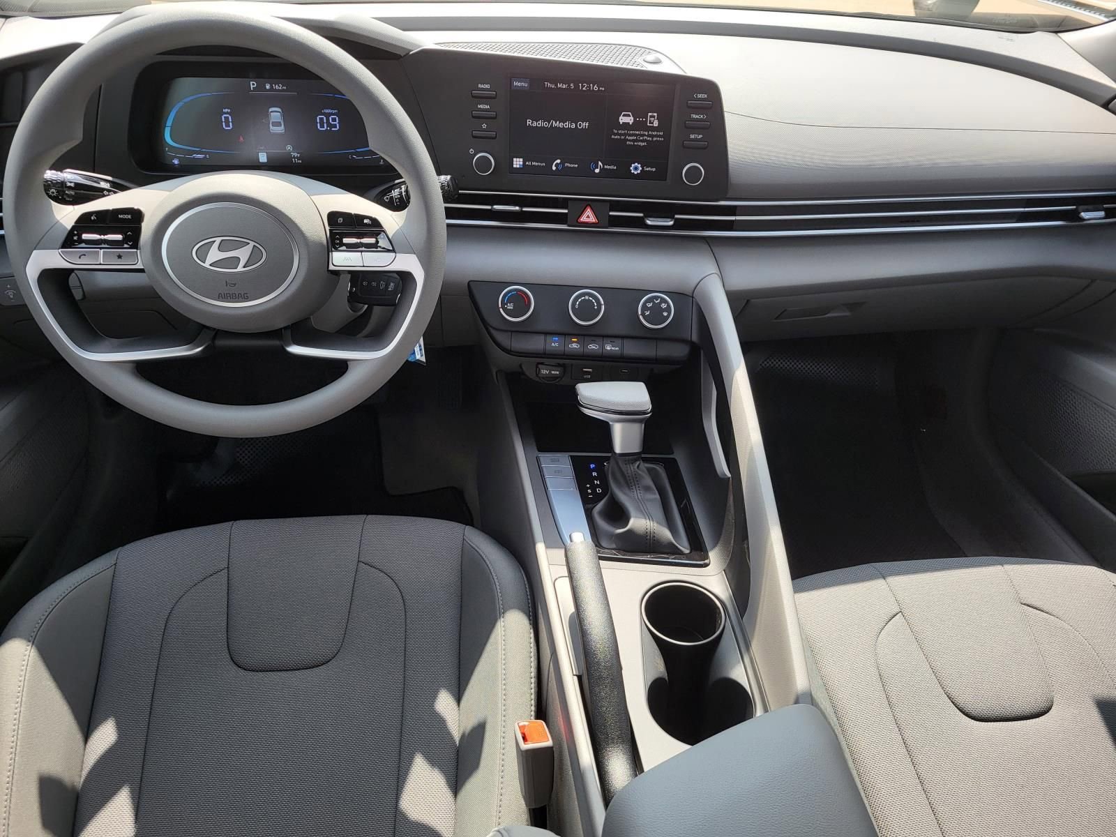 New 2026 Hyundai Elantra SE image 10