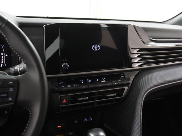 Used 2025 Toyota Camry SE image 9
